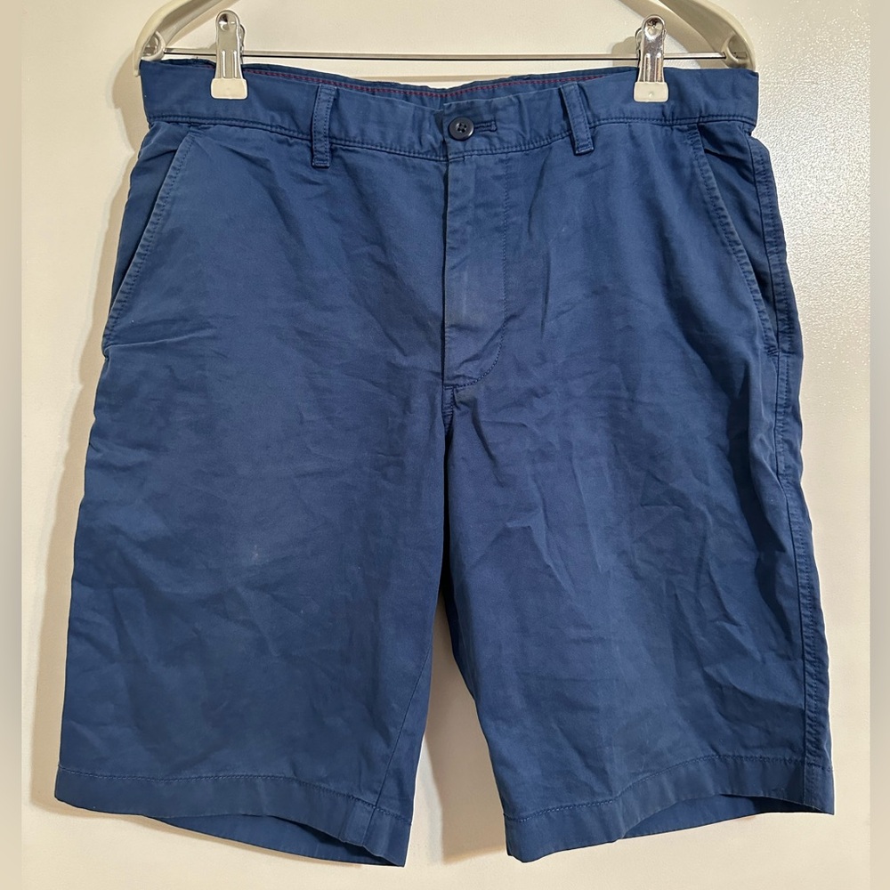UNIQLO Navy Blue Cotton Chino Shorts 7”